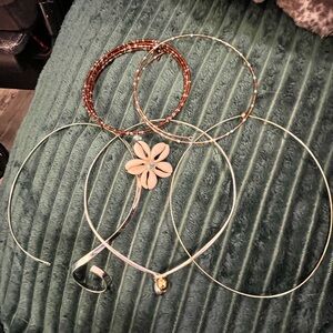 𝓔𝓵𝓮𝓰𝓪𝓷𝓽 𝓖𝓸𝓵𝓭 𝓪𝓷𝓭 𝓼𝓲𝓵𝓿𝓮𝓻 𝓦𝓸𝓶𝓮𝓷'𝓢 𝓳𝓮𝔀𝓮𝓵𝓻𝔂 𝓫𝓾𝓷𝓭𝓵𝓮